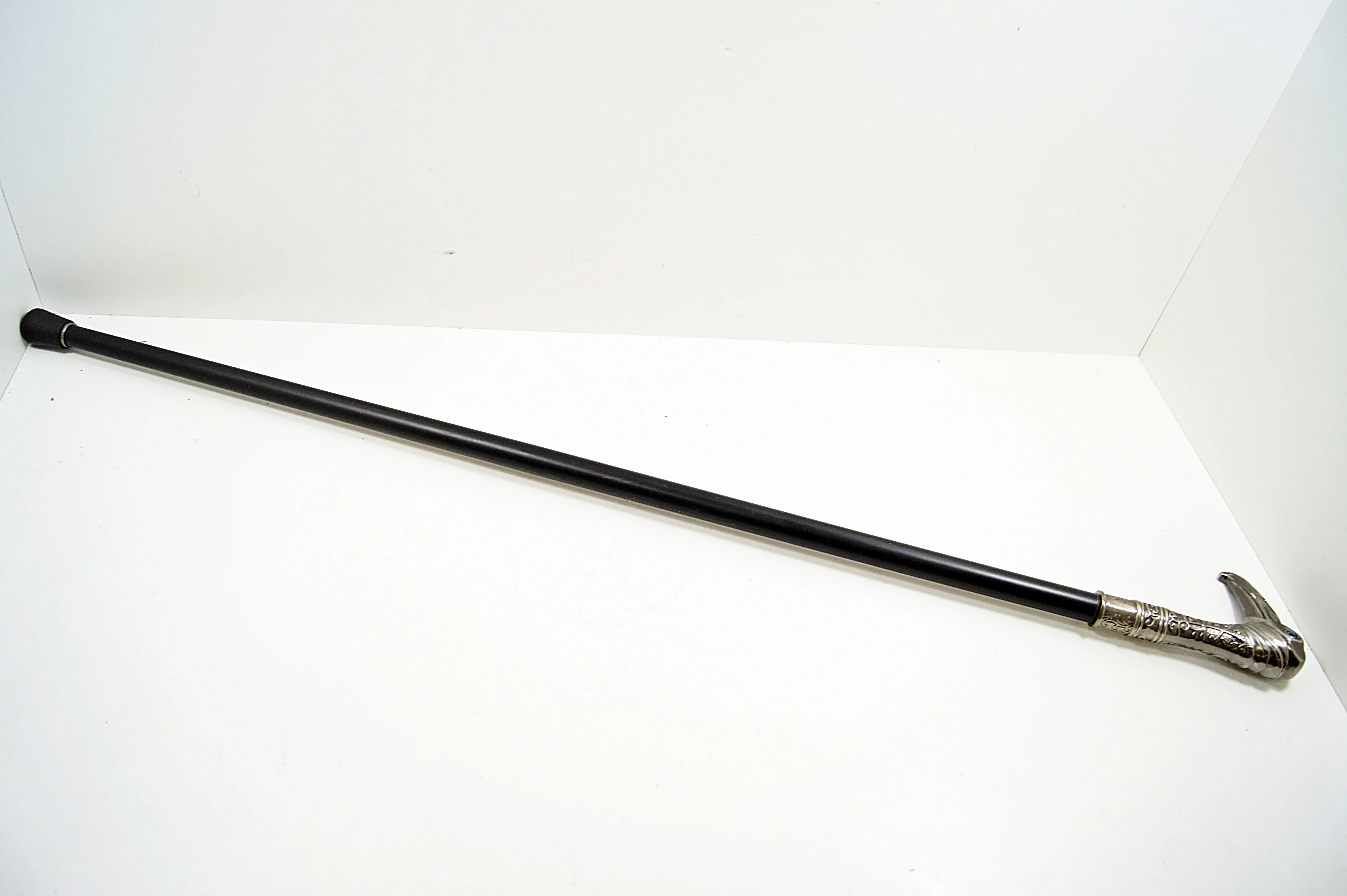 laska-ozdobna-z-ukrytym-ostrzem-stan-uzywany