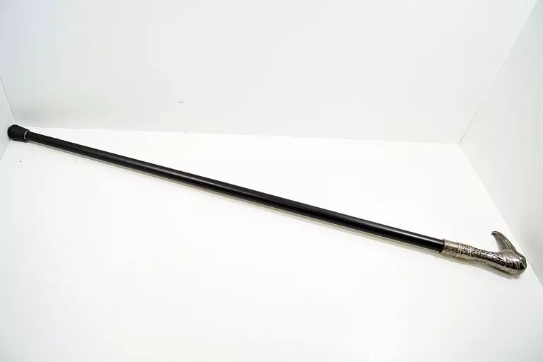 laska-ozdobna-z-ukrytym-ostrzem-stan-uzywany