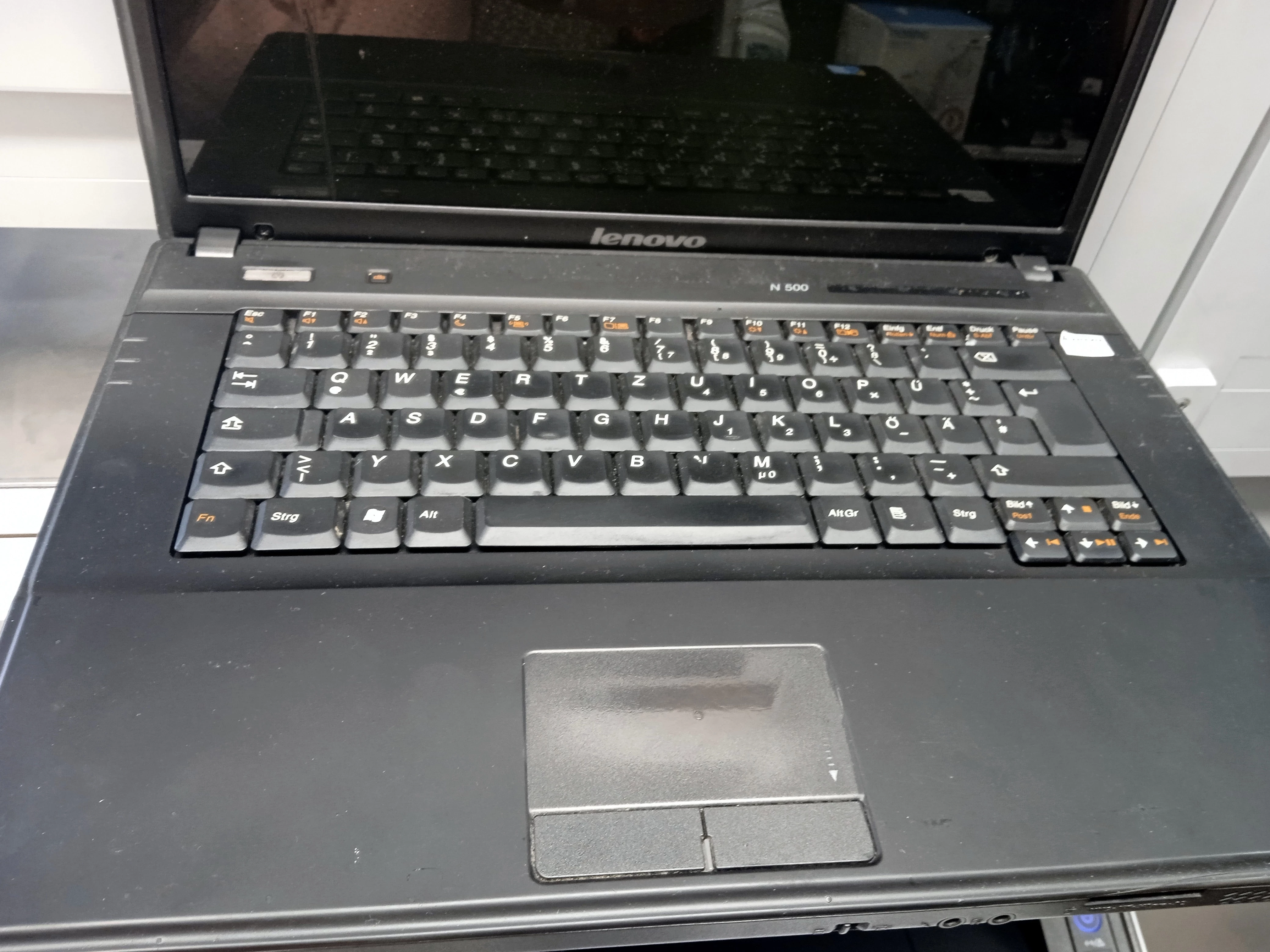 laptop-lenovo-n500-m4233-przekatna-ekranu-156