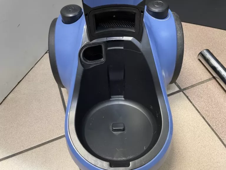 odkurzacz-electrolux-ecc21-4sb-ease-c2-kod-producenta-eleecc214sb