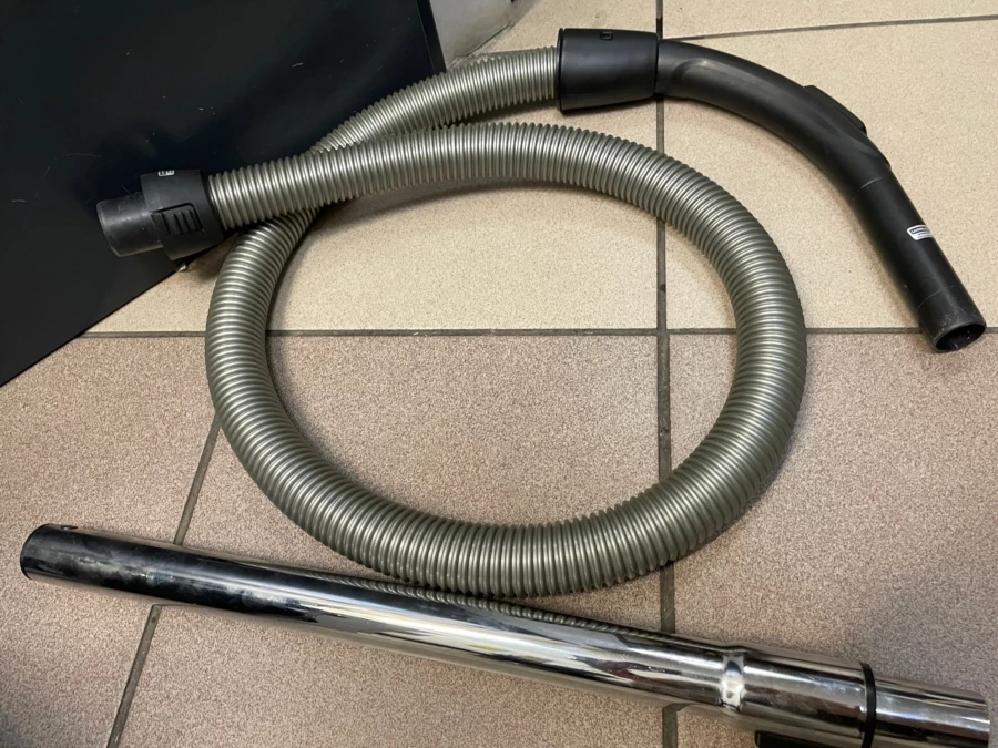 odkurzacz-electrolux-ecc21-4sb-ease-c2-product-id-7f40dda4-d48d-41e9-97e6-7f697dc47e71