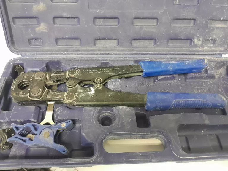ZACISKARKA PEX WALIZKA
