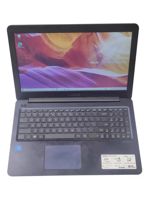 LAPTOP ASUS E502N 15,6 " INTEL PENTIUM 4 GB / 128 GB