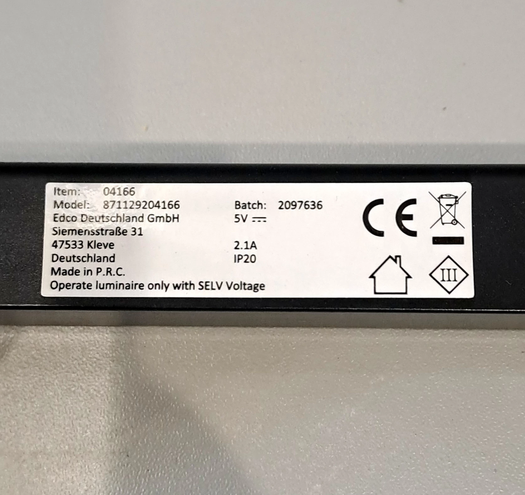 lampa-narozna-grundig-led-floor-lamp-stan-uzywany