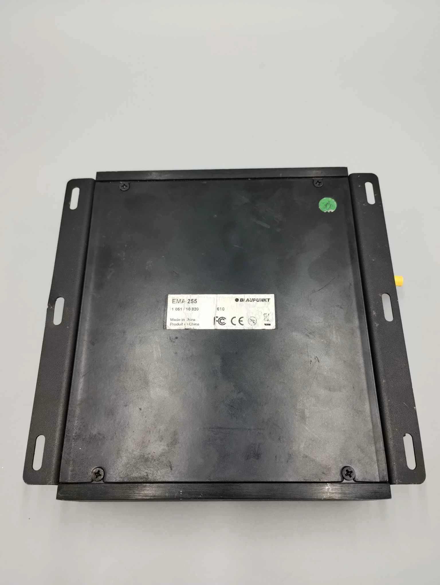 wzmacniacz-blaupunkt-ema-255-model-ema-255