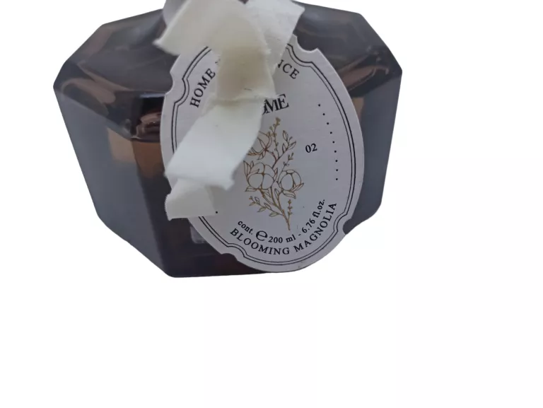 zapach-zara-home-blooming-magnolia-200ml-marka-apar-home