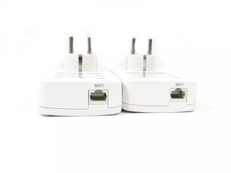 WZMACNIACZ SYGNAŁU WI-FI AVM FRITZ 1240E OPIS!!
