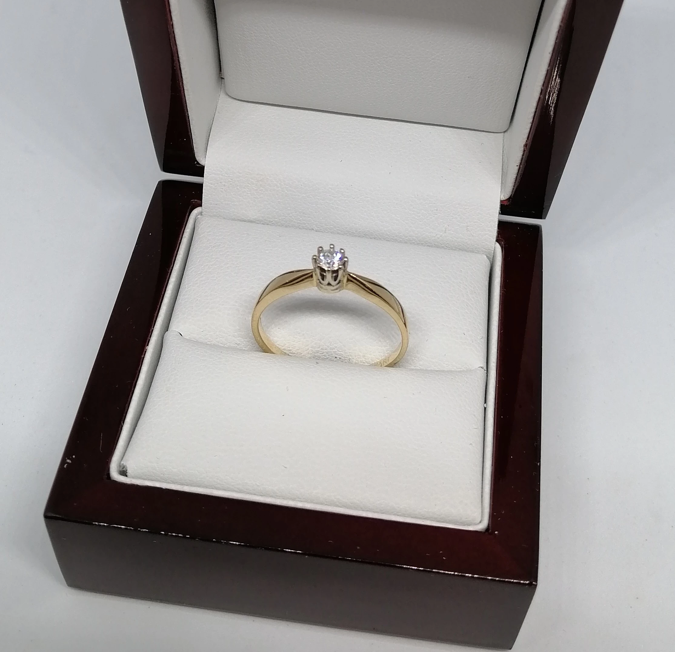 zloty-pierscionek-z-brylantem-14k-r20-rodzaj-2205-16