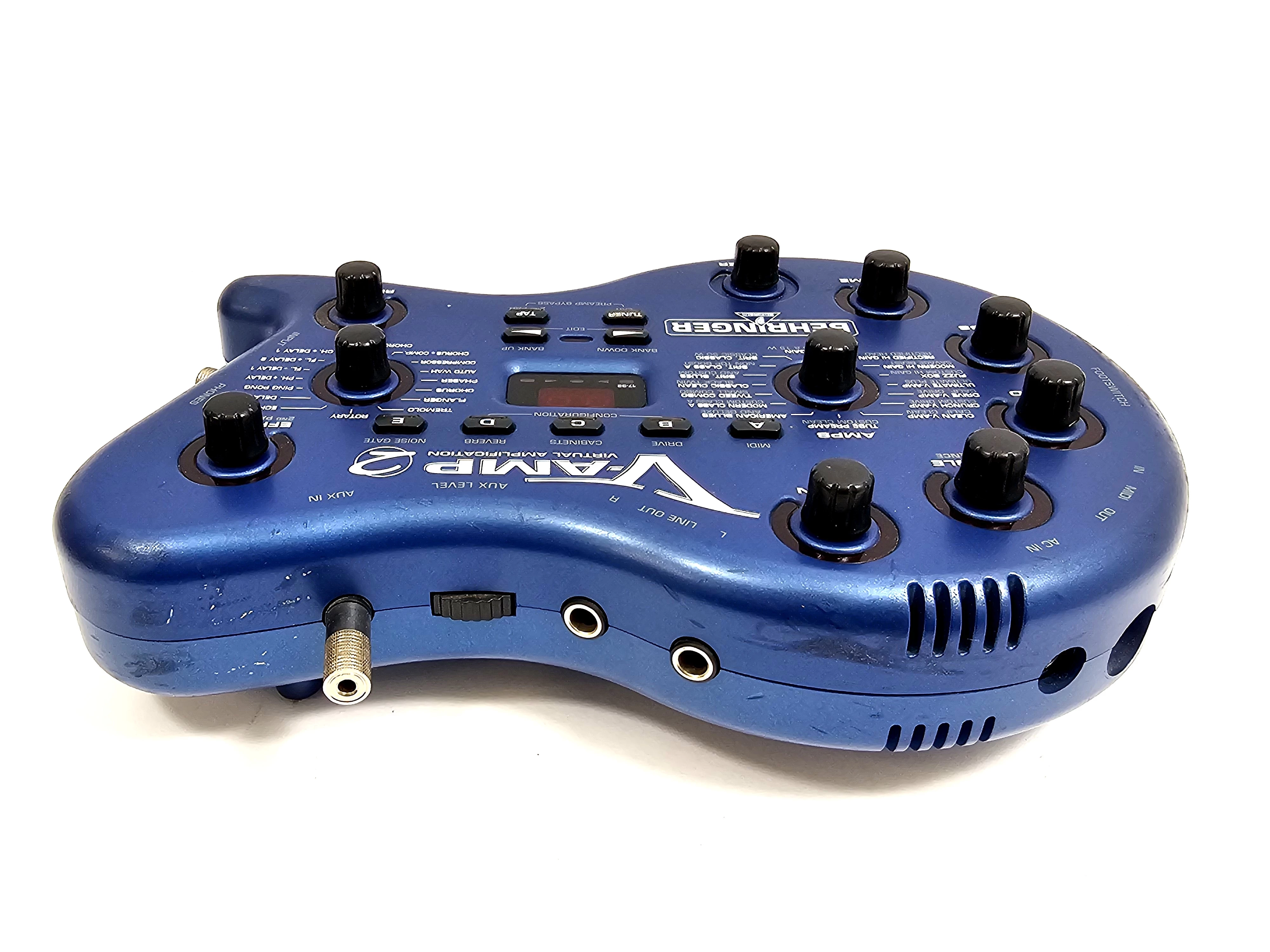 gitarowy-procesor-efektow-behringer-v-amp-2-model-cs400