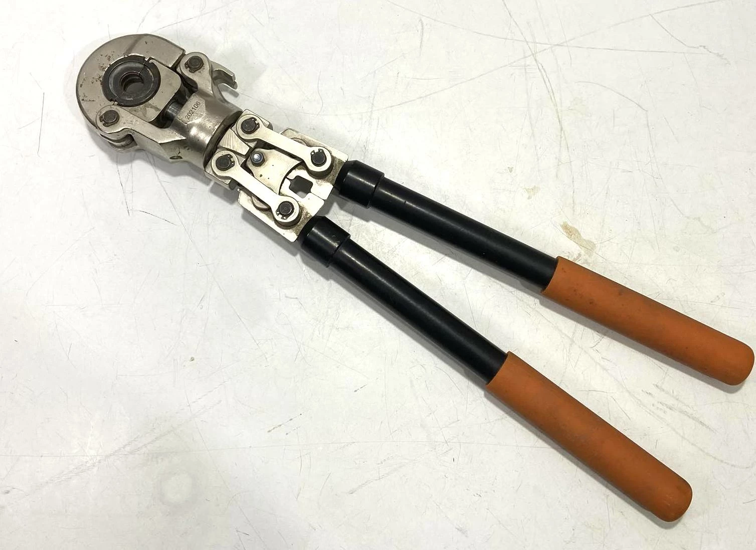 zaciskarka-do-rur-reczna-magnusson-kod-producenta-pex