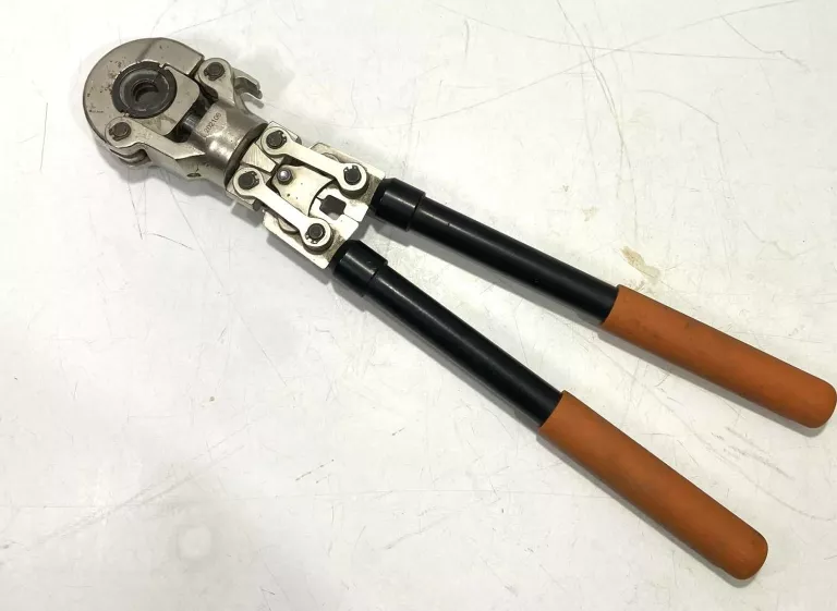 zaciskarka-do-rur-reczna-magnusson-kod-producenta-pex