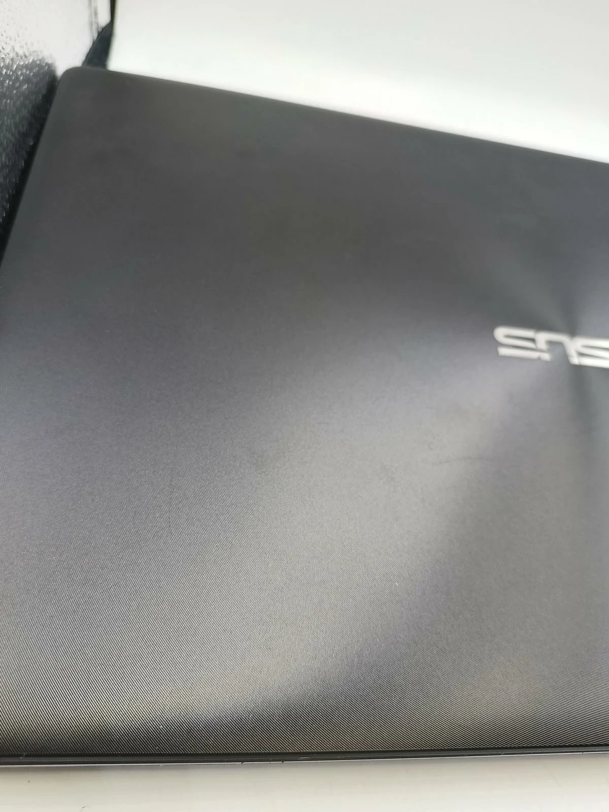 laptop-asus-x550j-i7-4720hq-12gb-gtx-950m-ssd-1tb-uszkodzona-matryca-przekatna-ekranu-1560