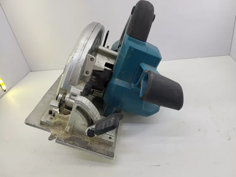 pilarka-tarczowa-makita-dhs661-aku-18v-stan-uzywany