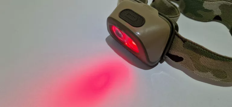 LATARKA CZOŁOWA PETZL TACTIKKA + RGB 4 KOLORY ŚWIATŁA CONSTANT LIGHT 350 L