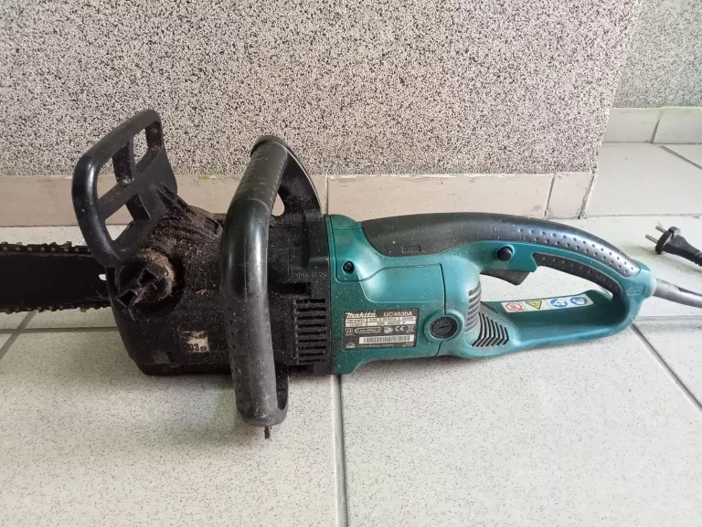 PIŁA MAKITA UC4030A