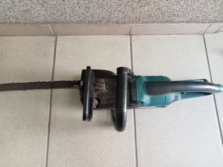 PIŁA MAKITA UC4030A
