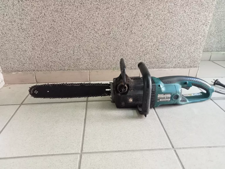 PIŁA MAKITA UC4030A