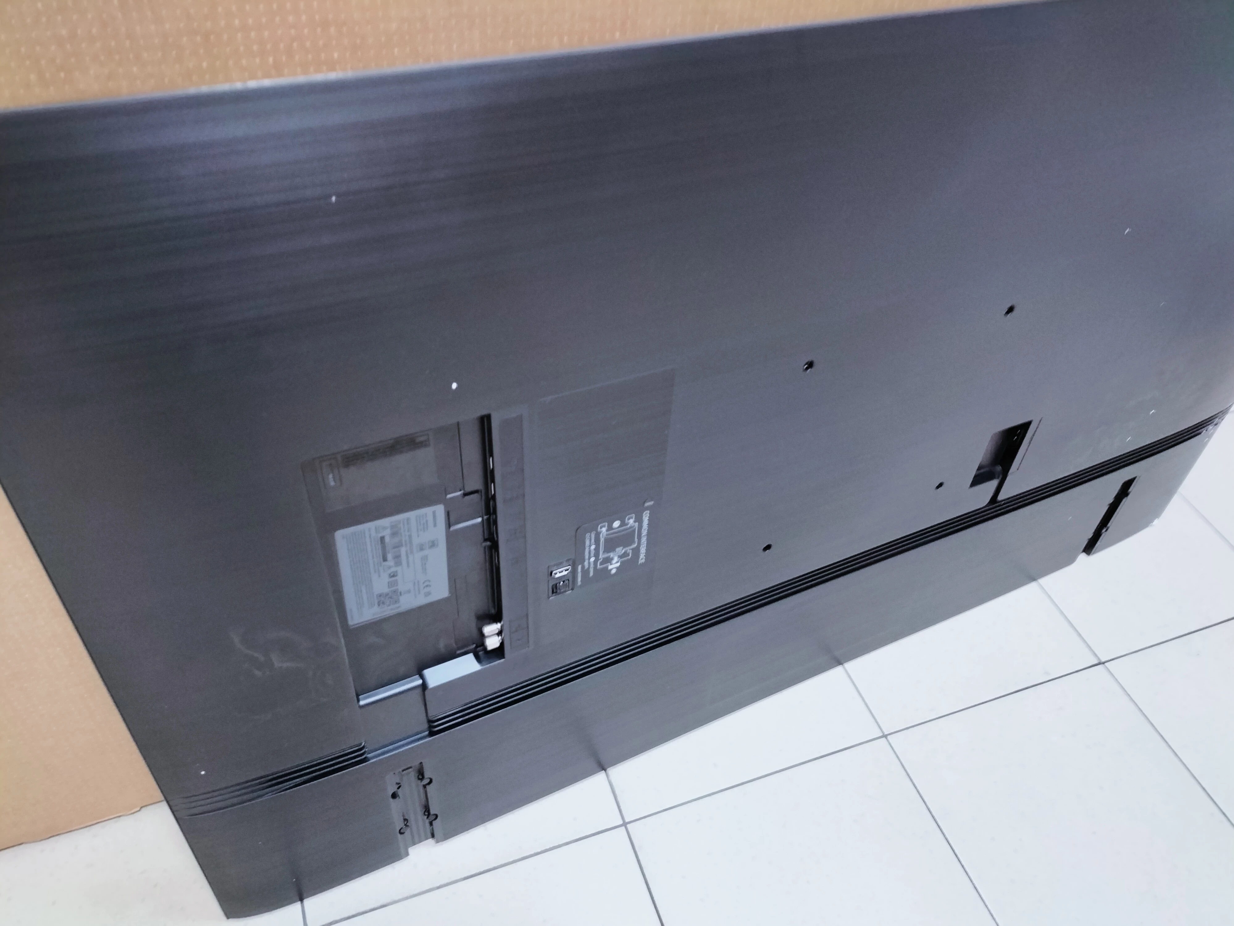 telewizor-samsung-qled-q60-qe55q67aau-przekatna-ekranu-cale-55