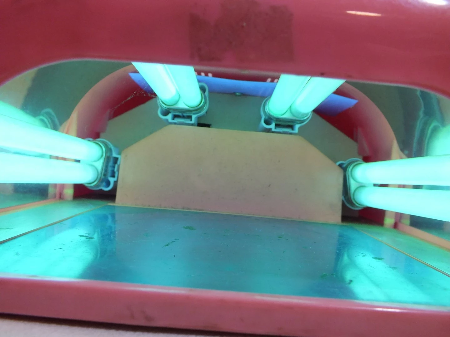 lampa-do-paznokci-rozowa-marka-inna-marka