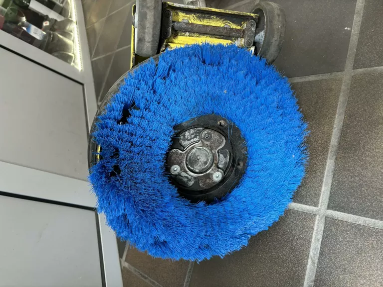 szorowarka-karcher-bds-33190c-marka-karcher