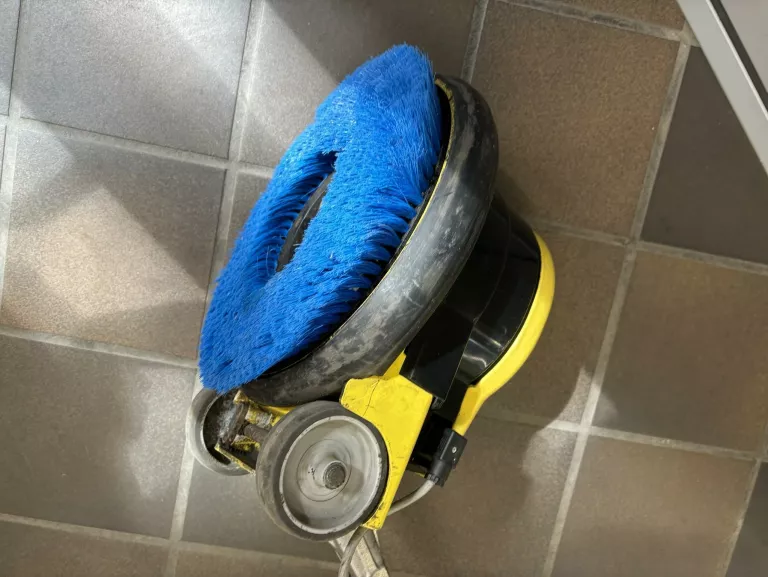 szorowarka-karcher-bds-33190c-model-bds-33180-c-adv