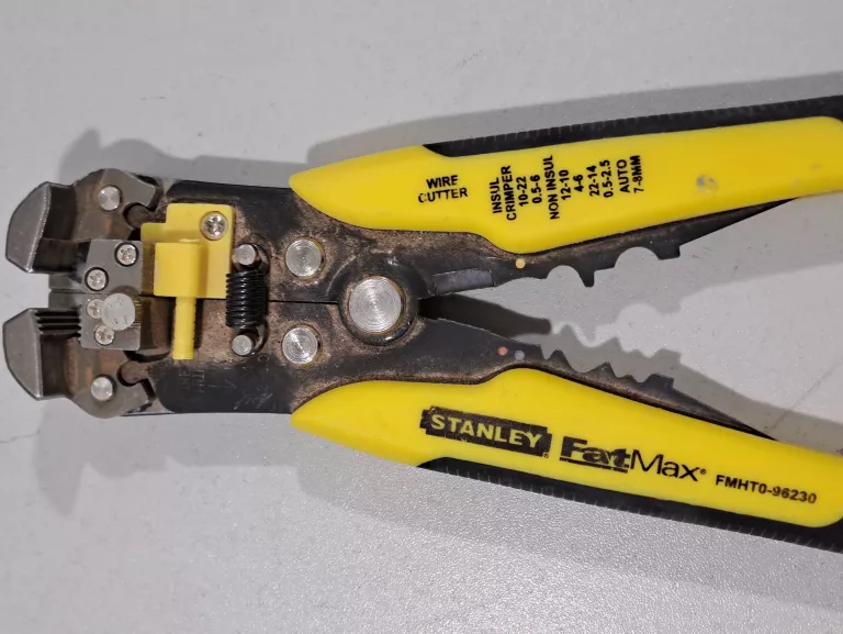 STANLEY FMHT0-96230 SZCZYPCE ŚCIĄGACZ DO CIĘCIA I ŚCIĄGANIA IZOLACJI