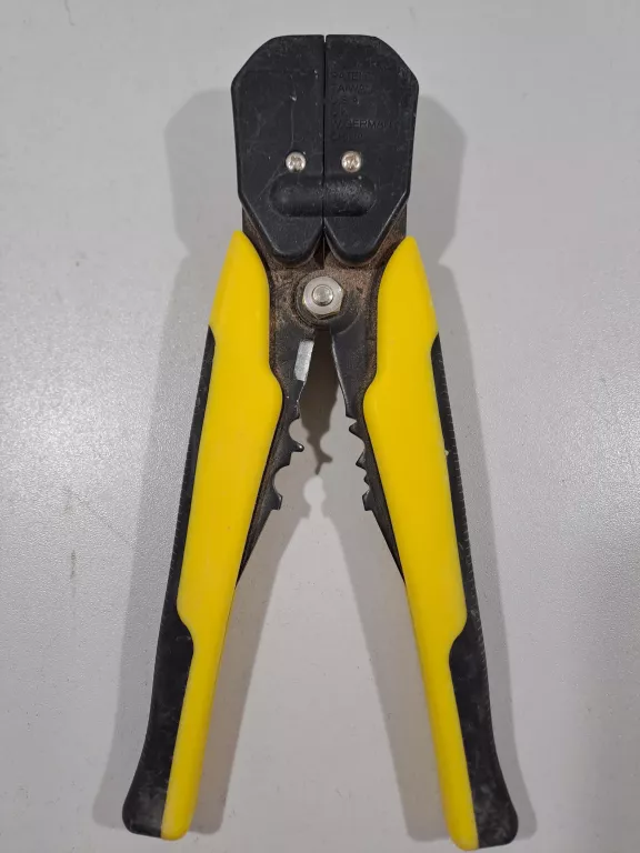 STANLEY FMHT0-96230 SZCZYPCE ŚCIĄGACZ DO CIĘCIA I ŚCIĄGANIA IZOLACJI