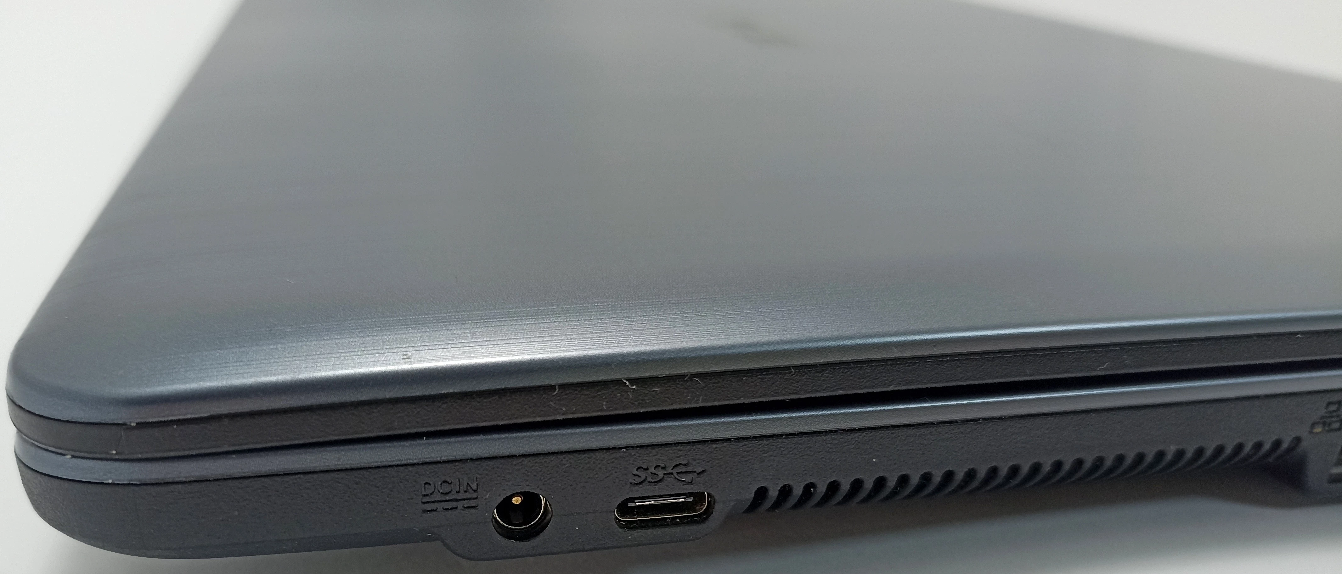 laptop-asus-x540s-typ-dysku-twardego-hdd