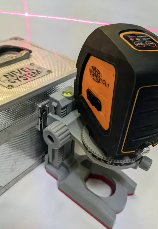 LASER KRZYŻOWY NIVEL SYSTEM CL1