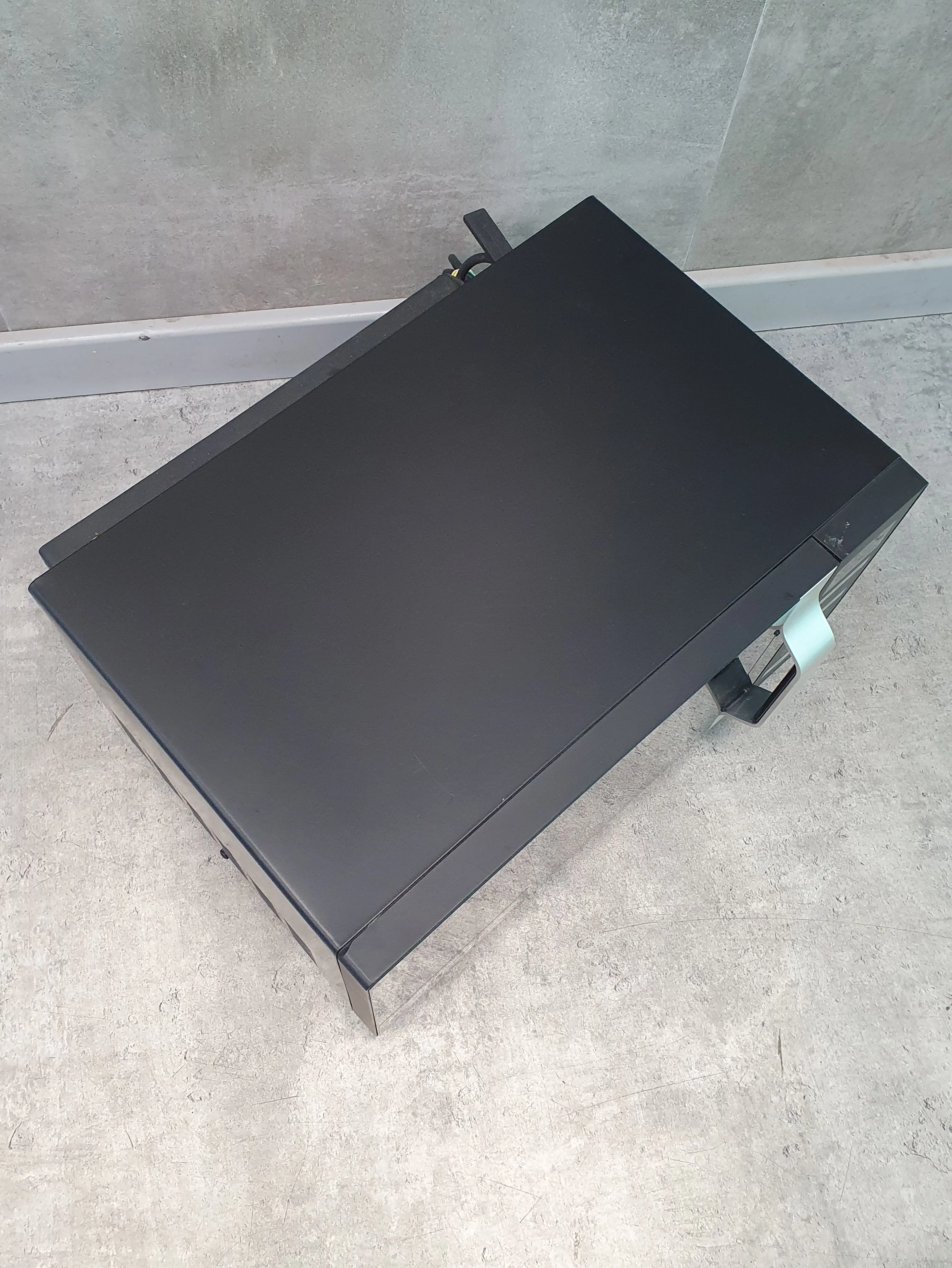 kuchenka-mikrofalowa-sharp-r760bk-kolor-dominujacy-czarny