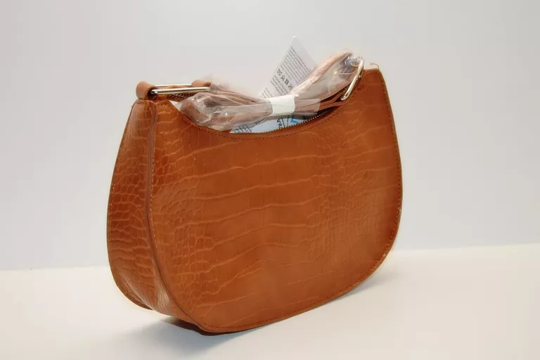 TOM & ROSE TOREBKA MAŁA CAMEL NA RAMIĘ HOBO