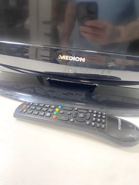 TELEWIZOR MEDION MD 21440 18,5" + PILOT