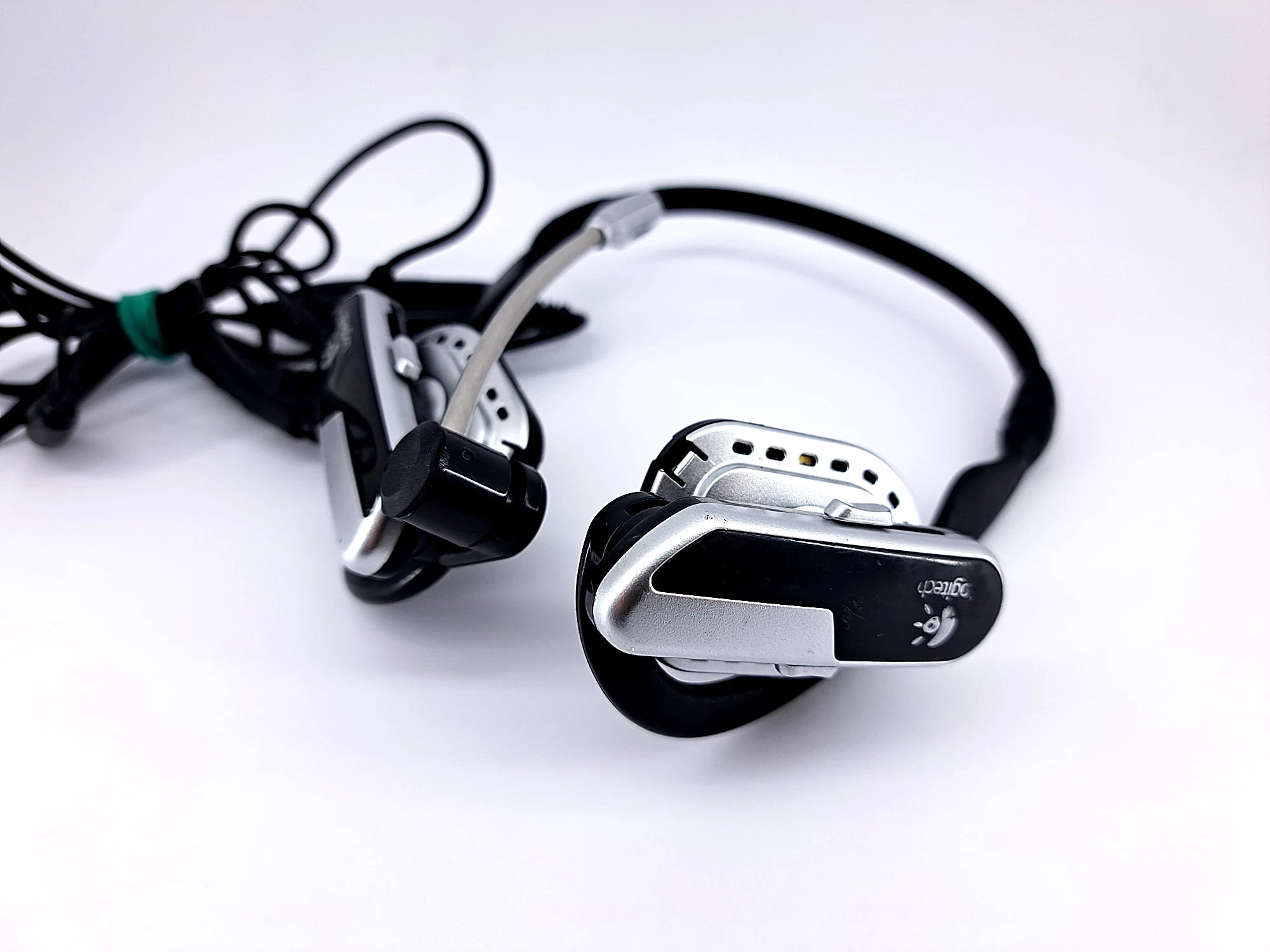 sluchawki-z-mikrofonem-logitech-headset-h555-stan-11323-2