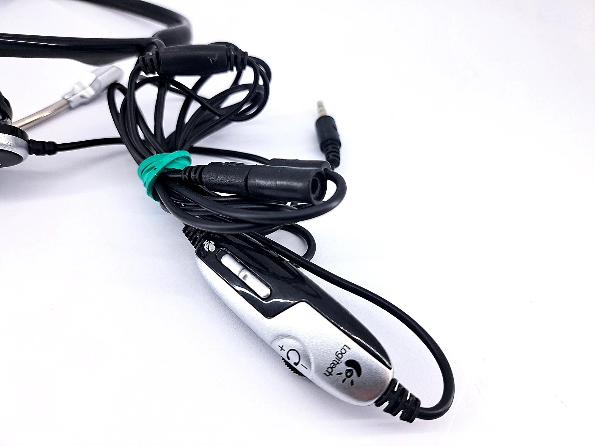 sluchawki-z-mikrofonem-logitech-headset-h555-kod-producenta-h555