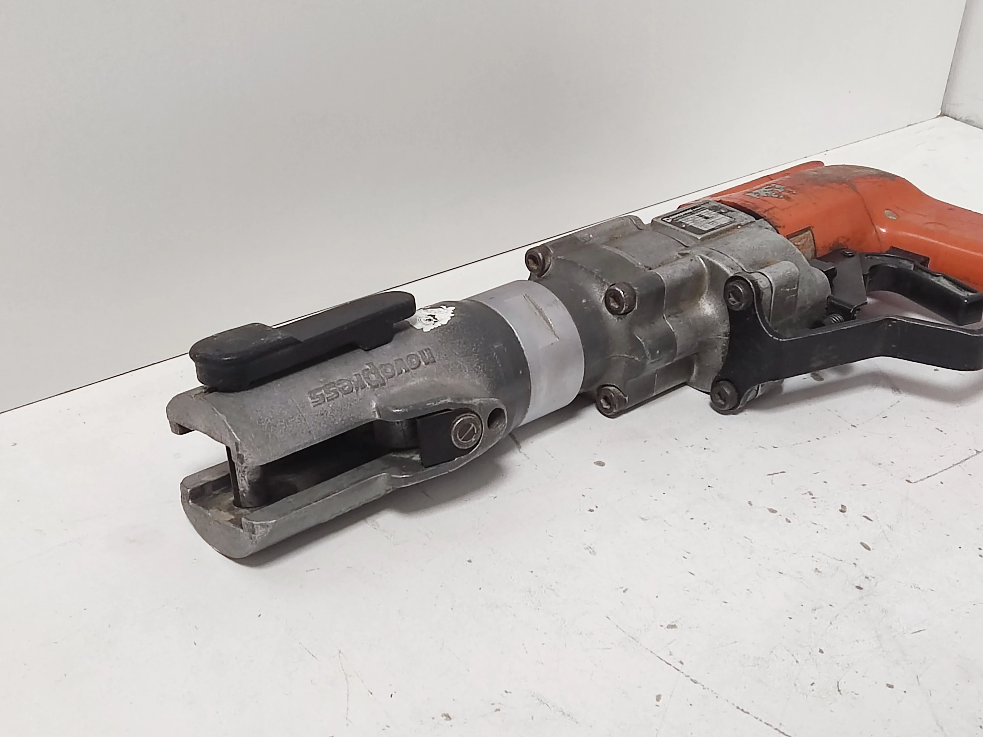 zaciskarka-do-rur-novopress-efp-2-380w-32kn-patrz-opis-stan-uszkodzony
