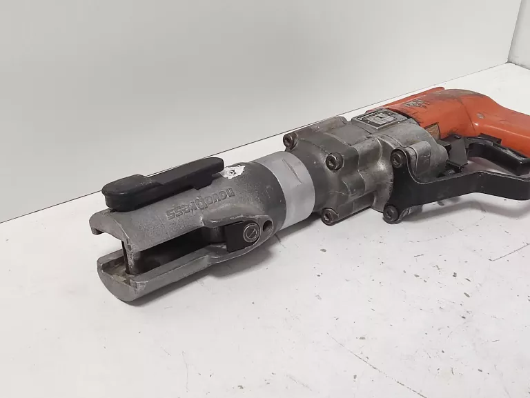 zaciskarka-do-rur-novopress-efp-2-380w-32kn-patrz-opis-stan-uszkodzony