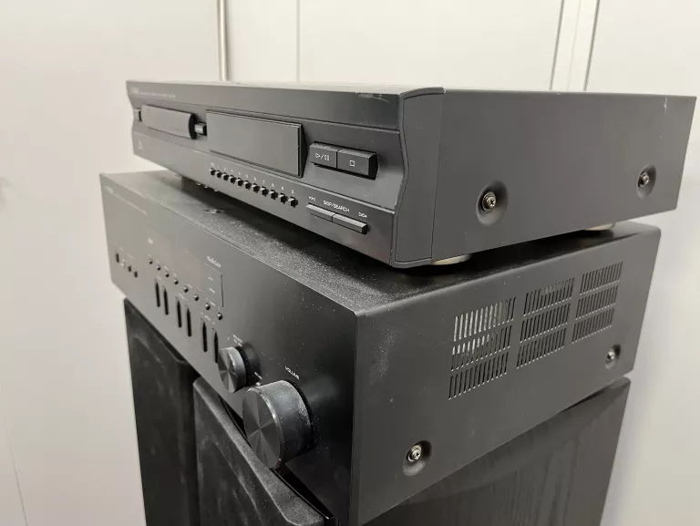 AMPLITUNER YAMAHA R-N303D + KOLUMNY + ODTWARZACZ CD YAMAHA CDX-396
