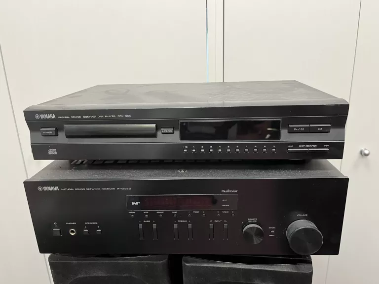 AMPLITUNER YAMAHA R-N303D + KOLUMNY + ODTWARZACZ CD YAMAHA CDX-396