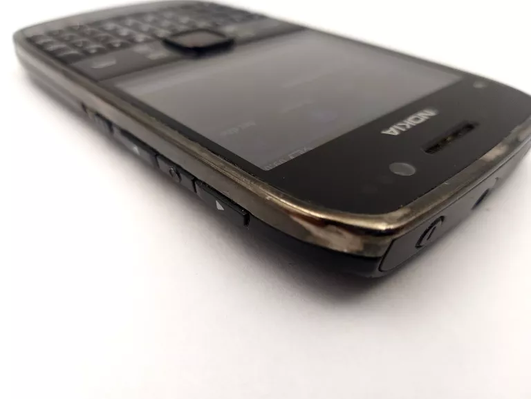 TELEFON NOKIA E6 256MB/8GB