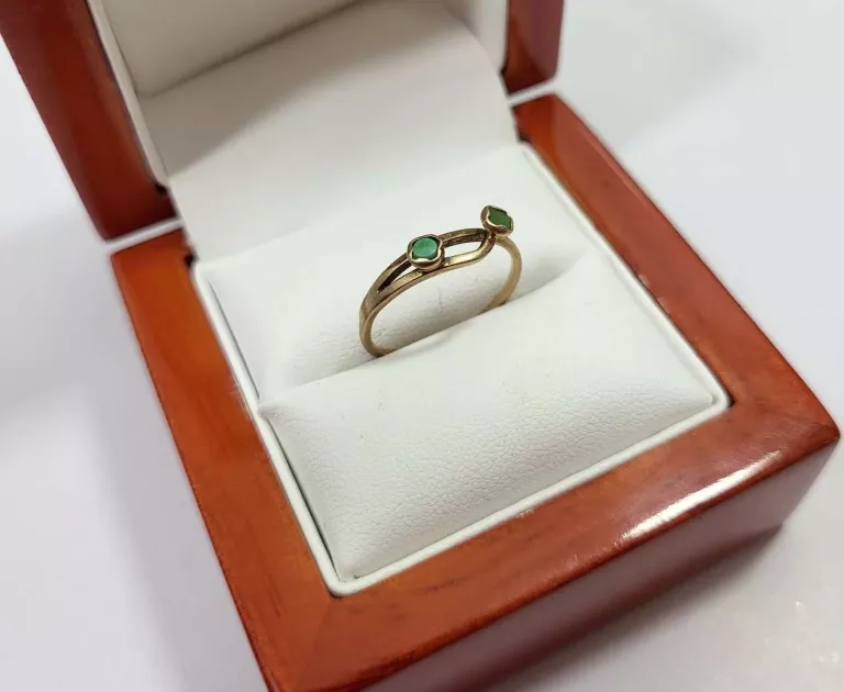 piekny-zloty-pierscionek-zielone-kamyczki-585-116g-stan-11323-2