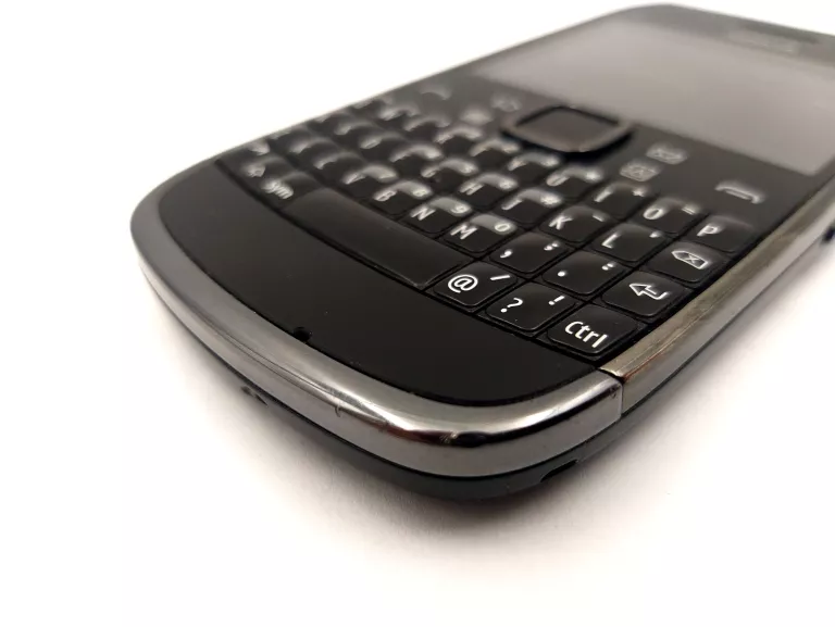 TELEFON NOKIA E6 256MB/8GB