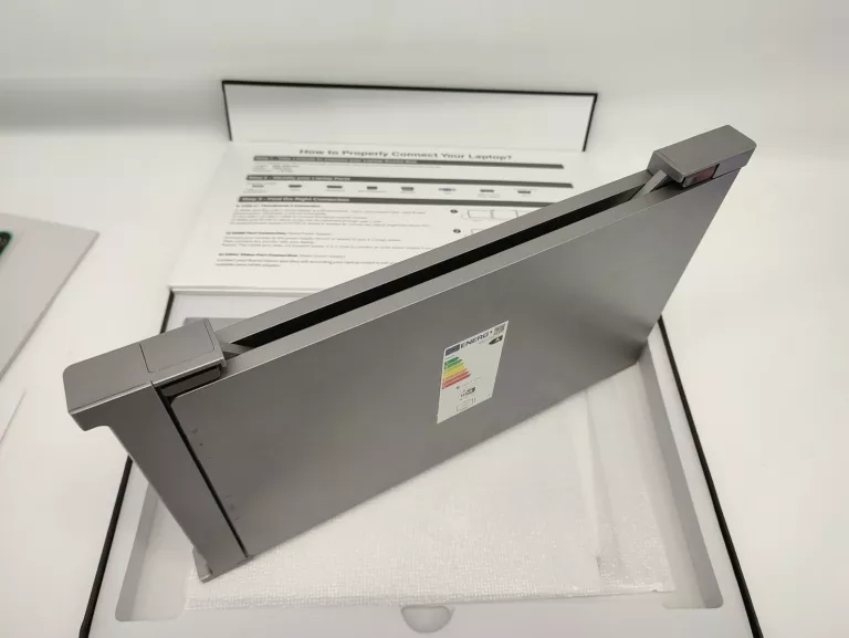 PRZENOŚNE MONITORY LCD 15" 3M1500S
