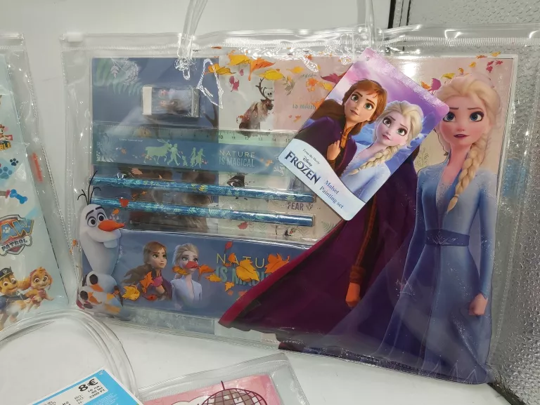 ZESTAW SZKOLNY ŚWINKA PEPPA, FROZEN LUB PSI PATROL