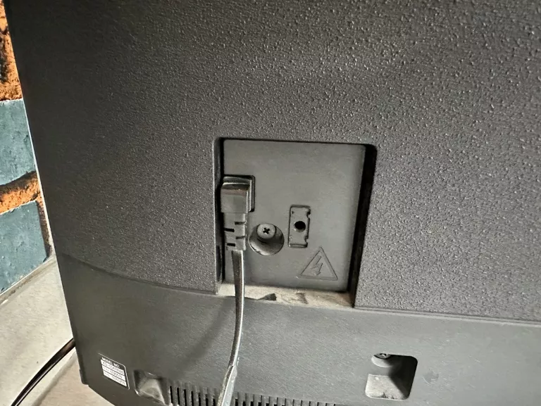 tv-sony-55xf8596-tylko-odbior-osobisty-rysy-format-hd-4k-uhd