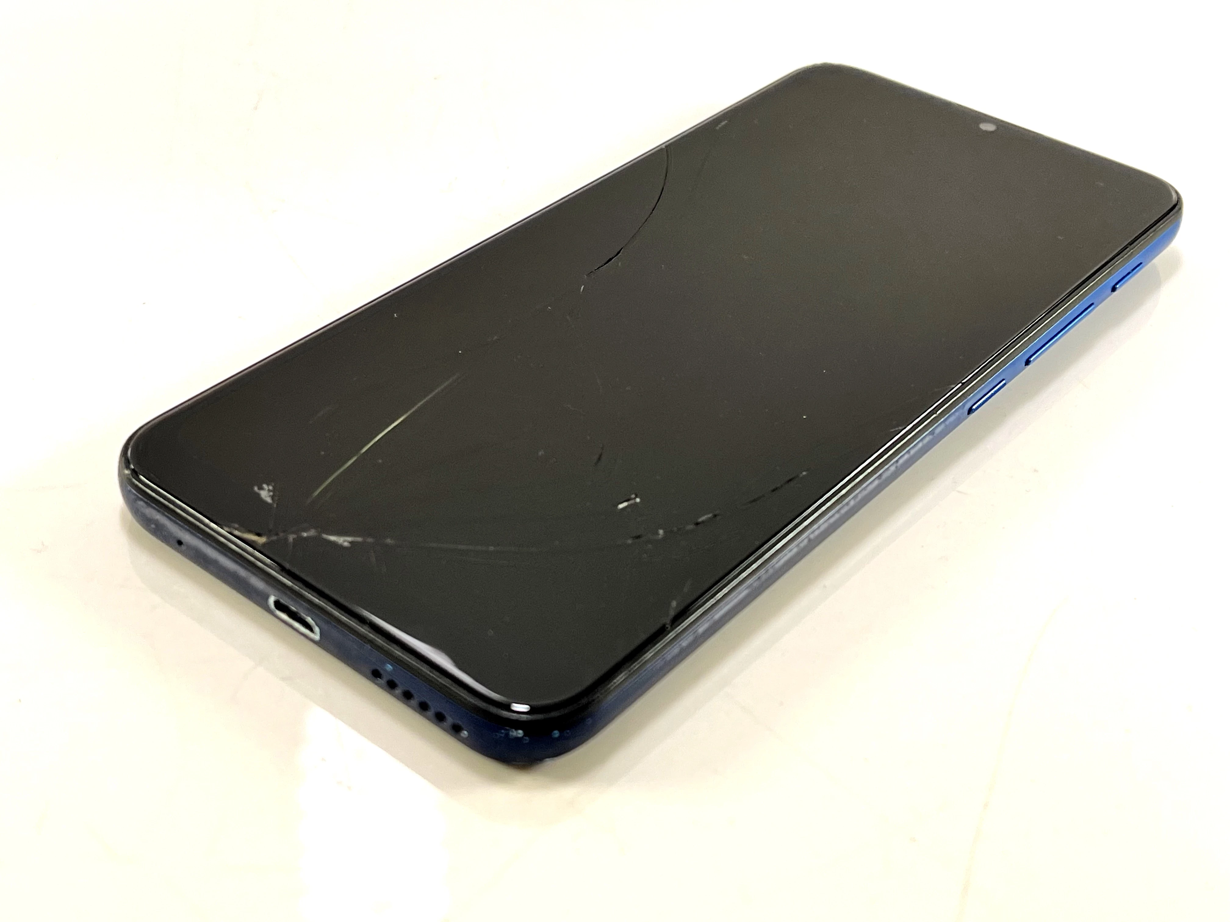 motorola-moto-e7-plus-464gb-xt2081-2-misty-blue-wbudowana-pamiec-202869-214193