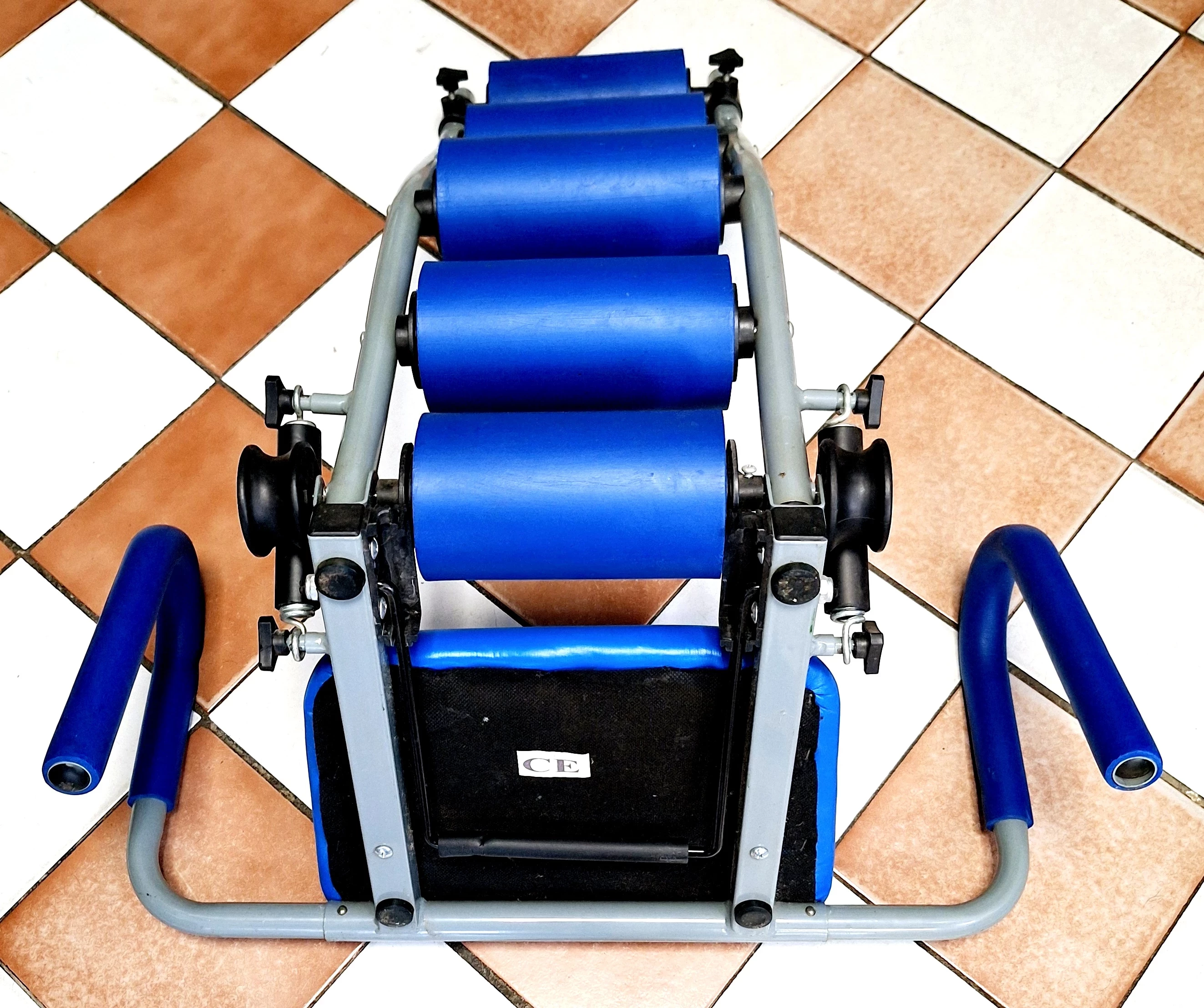 przyrzad-do-brzuszkow-ab-rocket-model-grozz