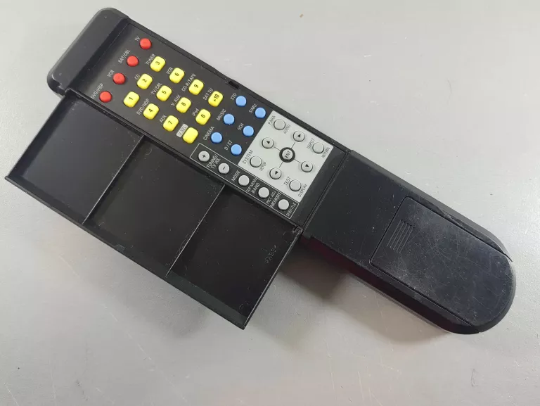 AMPLITUNER WIELOKANAŁOWY WZMACNIACZ STEREO DENON AVR-1509