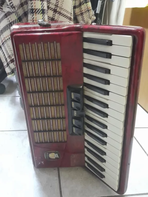 AKORDEON WELTMEISTER STELLA 80