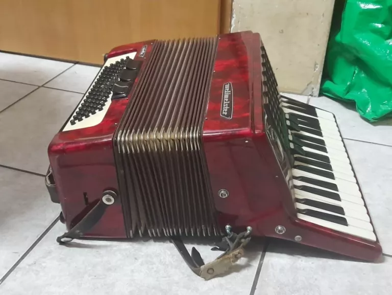 AKORDEON WELTMEISTER STELLA 80
