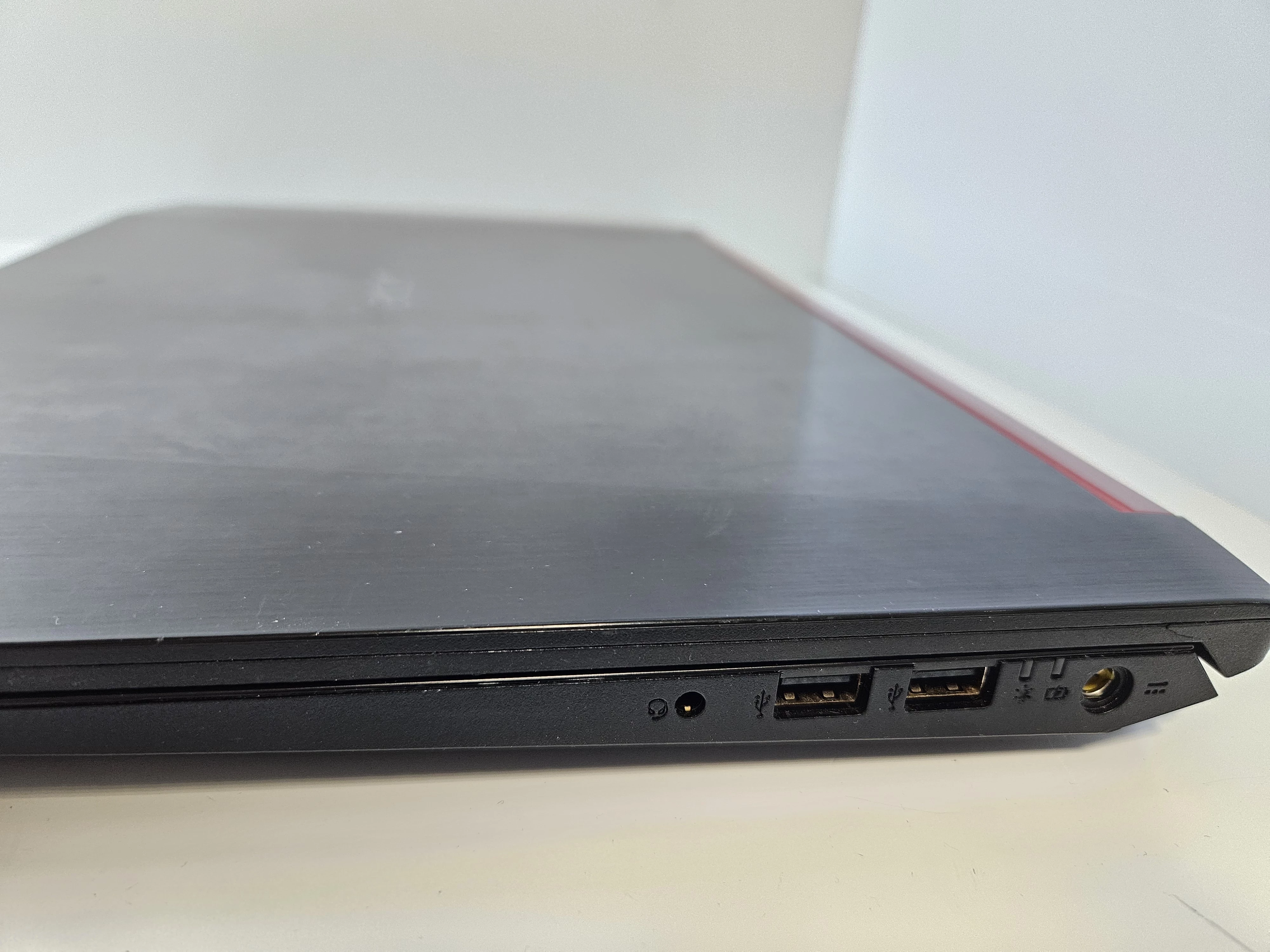 laptop-acer-nitro-an515-31-52mr-8gb1000gb-i5-8gen-geforce-mx150-wielkosc-pamieci-ram-8-gb